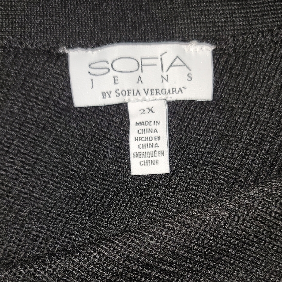 Sofia by Sofia Vergara One-Shoulder Black Top With Shoulder Tie Sz: 2x - Picture 9 of 9